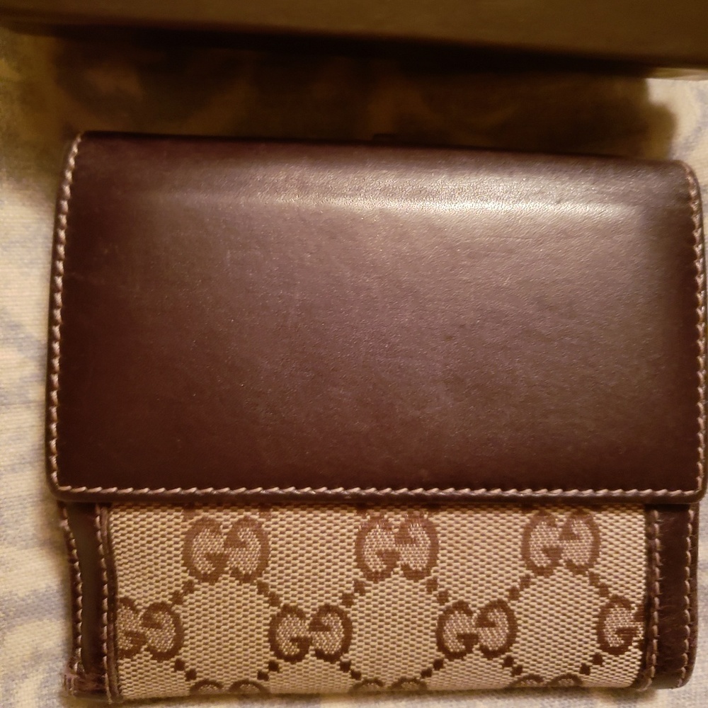 GUCCI GG Monogram Bifold Wallet - Picture 4 of 6